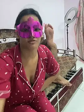 Priyanka011 webcam