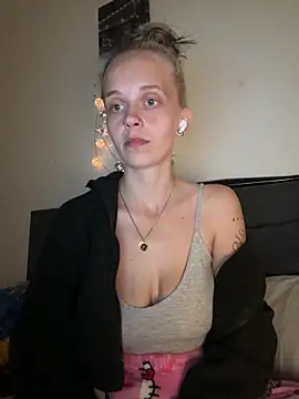LillyWannaPlay webcam