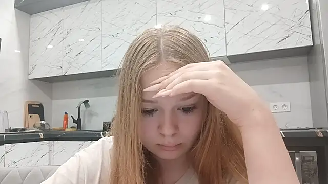 KarinaBestie webcam