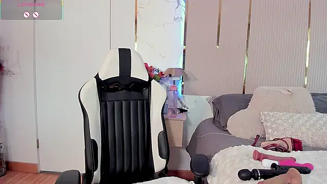 Jadeh_Williams02 webcam