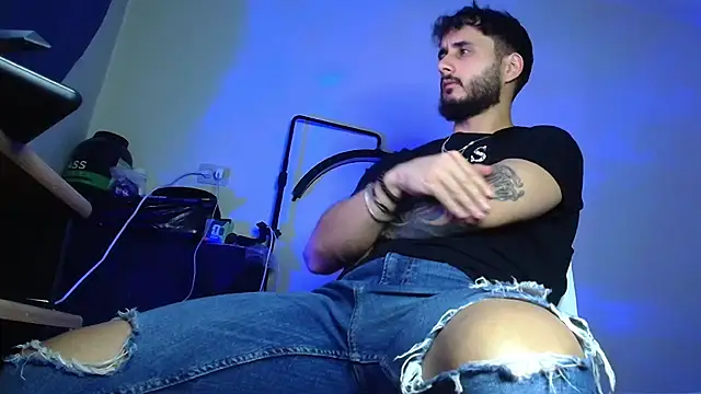 XanderCage99 webcam