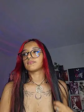 carolinerue's live room