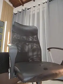 Oliver_bigblack_cock webcam