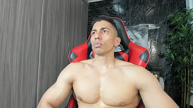 Erik_castle webcam