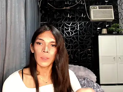 GORGEOUS_CARMEE webcam