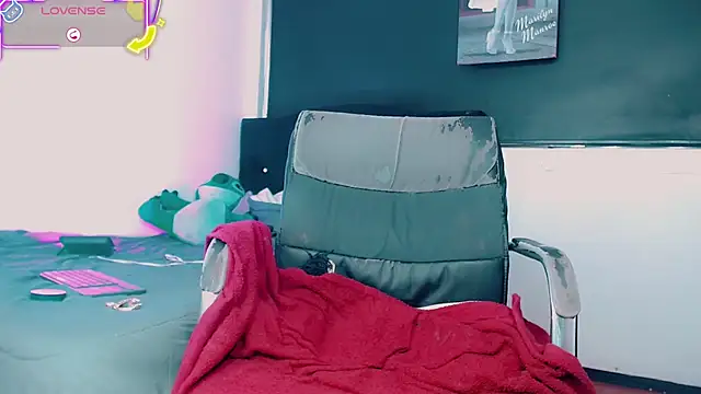 Kendall_hornyy webcam