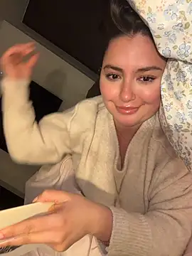 sukhakunis1 live sex cam