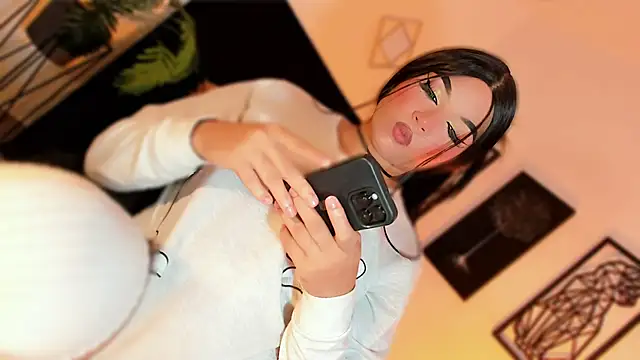 misstreslatin webcam