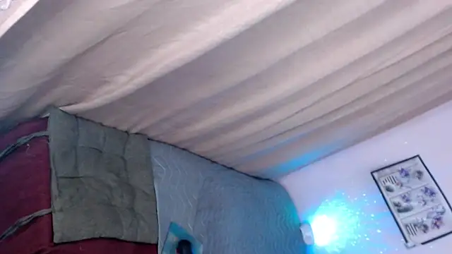 NathalieMea webcam