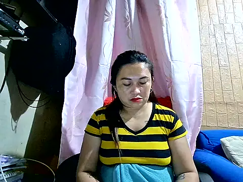 Lonely_Heart webcam