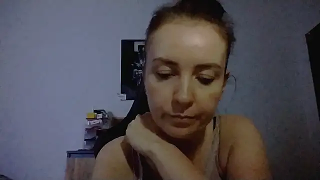JenniferAlone webcam