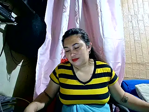 Lonely_Heart webcam