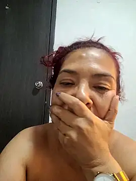 Scarlet_curly8a webcam