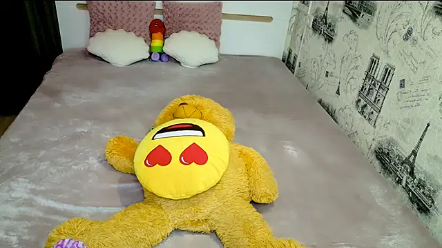 lovely-eyes webcam