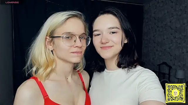 KarinStfleur webcam