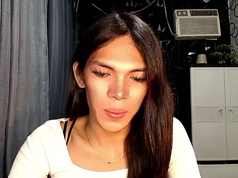 GORGEOUS_CARMEE webcam