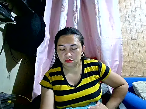 Watch Lonely_Heart live on EroticFlix - High definition streams