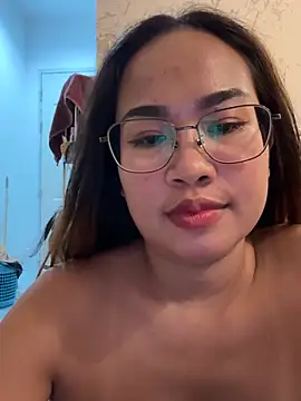 Ponthip webcam