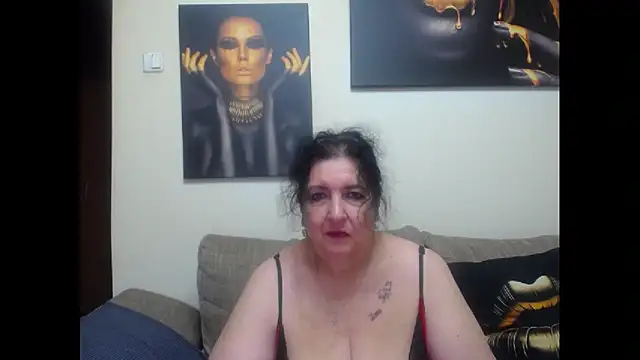 maturekorine webcam