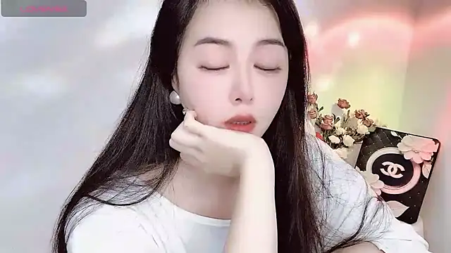 Lydia_170 webcam
