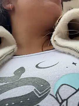 LIZ-06_ webcam