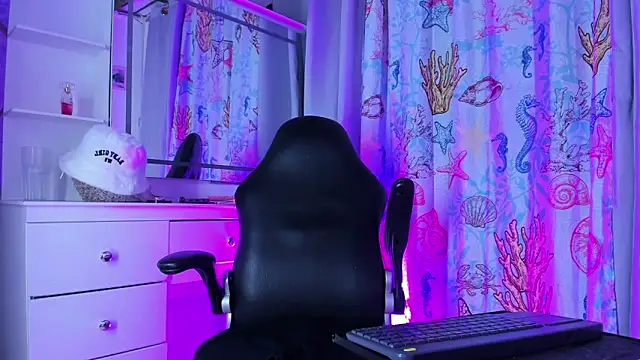 The_Hot_Ts_Dolls webcam