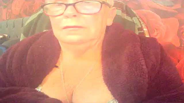 Playful_MILF_Demi webcam