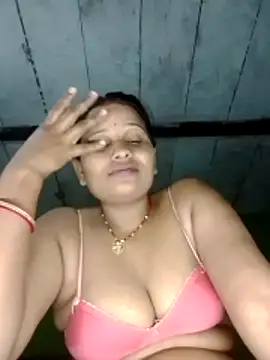 Shivani09900 webcam