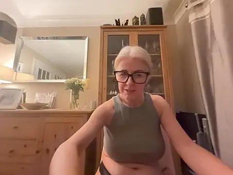 Laylaskyexx webcam