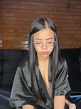 Susan_Voltaire webcam