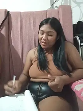 MoonMua webcam