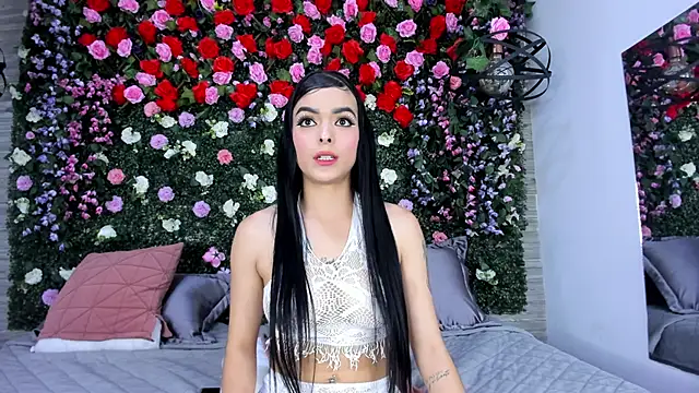 BelaPoncee webcam