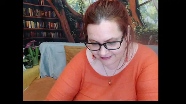 PlayfullMature webcam