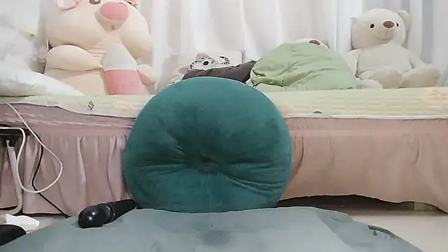 bun_bee (F milf) - Make me horny and my pussy dripping wet