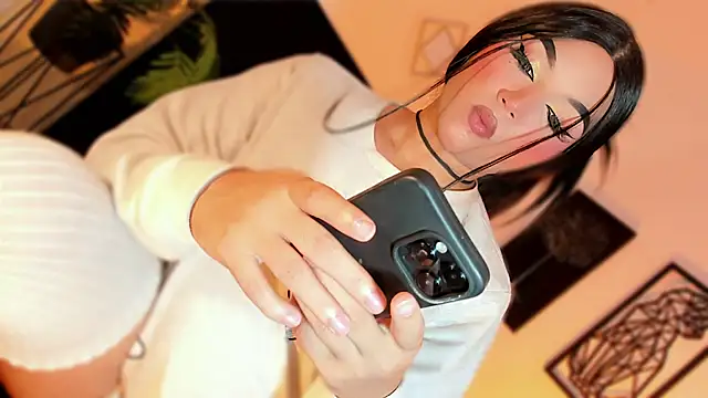misstreslatin webcam