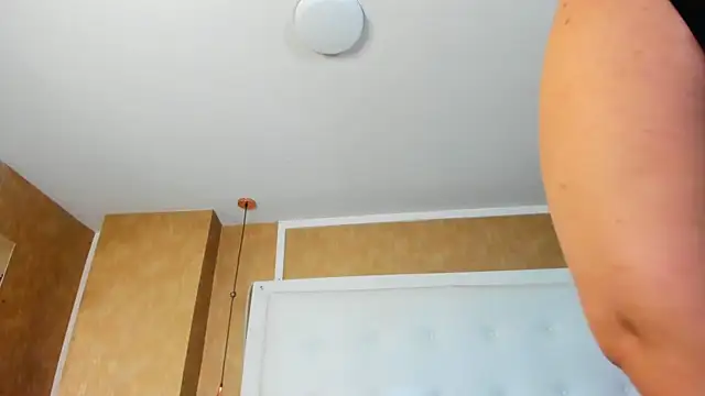 Watch Heidy_milf live on EroticFlix - High definition streams