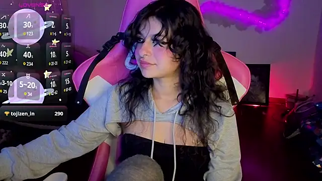 larah_uwu webcam