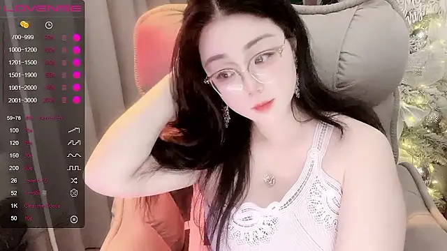 Monica-666888- webcam