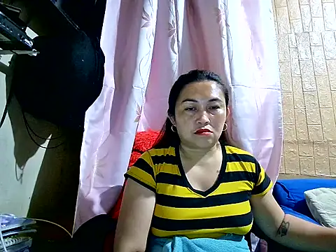 Lonely_Heart webcam