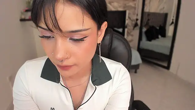 Watch renee_shelby_ live on EroticFlix - High definition streams