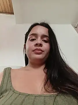 julieth_hot-69's live room