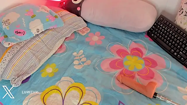 princessluna_19 webcam