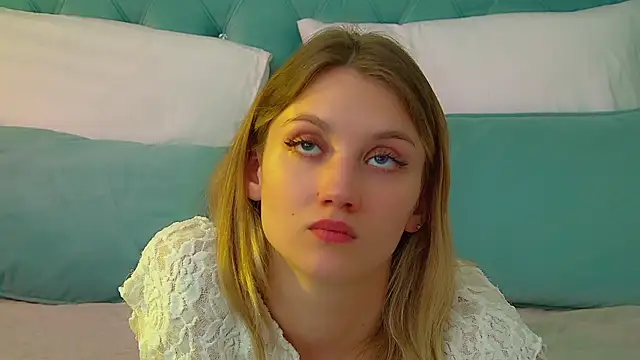 Watch StacyEvances live on EroticFlix - High definition streams