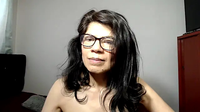 Watch abrilsex23 live on EroticFlix - High definition streams