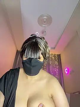 Inaa-Love webcam