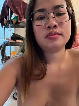 Ponthip webcam
