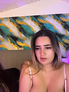 Antonella_Julieta webcam