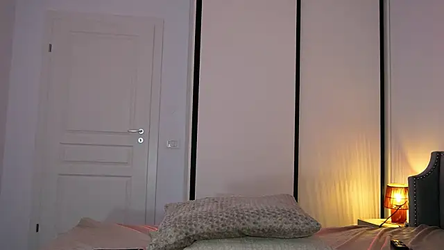 WowMila webcam