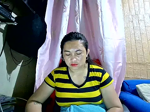 Watch Lonely_Heart live on EroticFlix - High definition streams