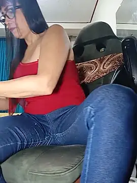 Watch kelly_squirting live on EroticFlix - High definition streams
